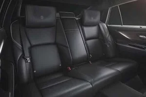 Toyota Crown 2027 ra mắt - khởi điểm từ 41.640 USD, tăng 200 USD - image 1