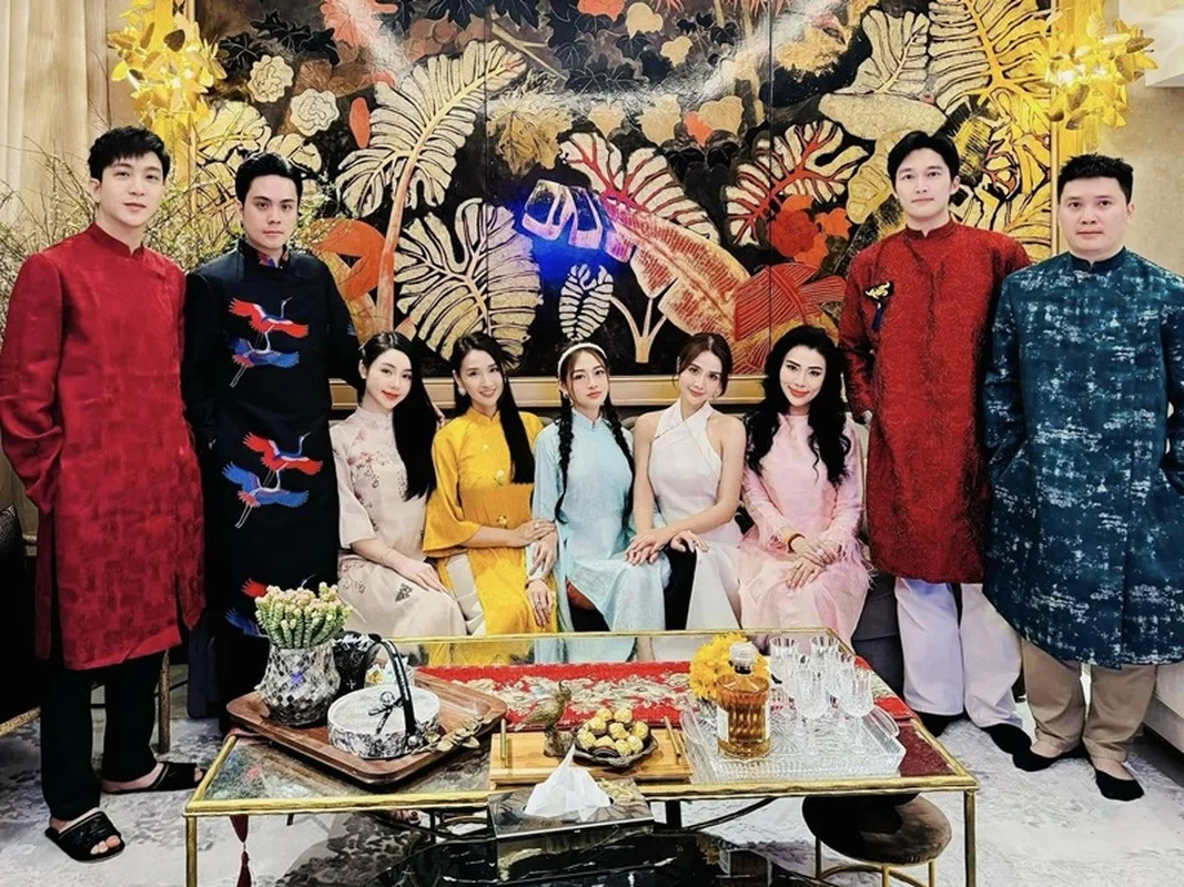 Actress Huong Giang Finds New Love: Where Does This Leave Ex-Boyfriend Dinh Tu?