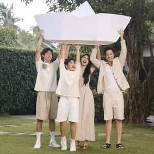 Vietnamese Celeb News: Star Travels to US for World Cup & Minh Hang’s Stage Mishap - image 5
