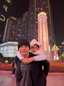 Vietnamese Celeb News: Star Travels to US for World Cup & Minh Hang’s Stage Mishap - image 8