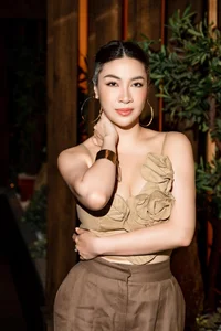 Singer Pha Le Surprises Fans with Pregnancy Photos Amidst Ongoing Relationship Drama - image 4