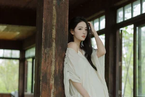 YiTuYu Art Language Vol.6807 Elaine: Elegant Portraiture and Visual Art - image 1