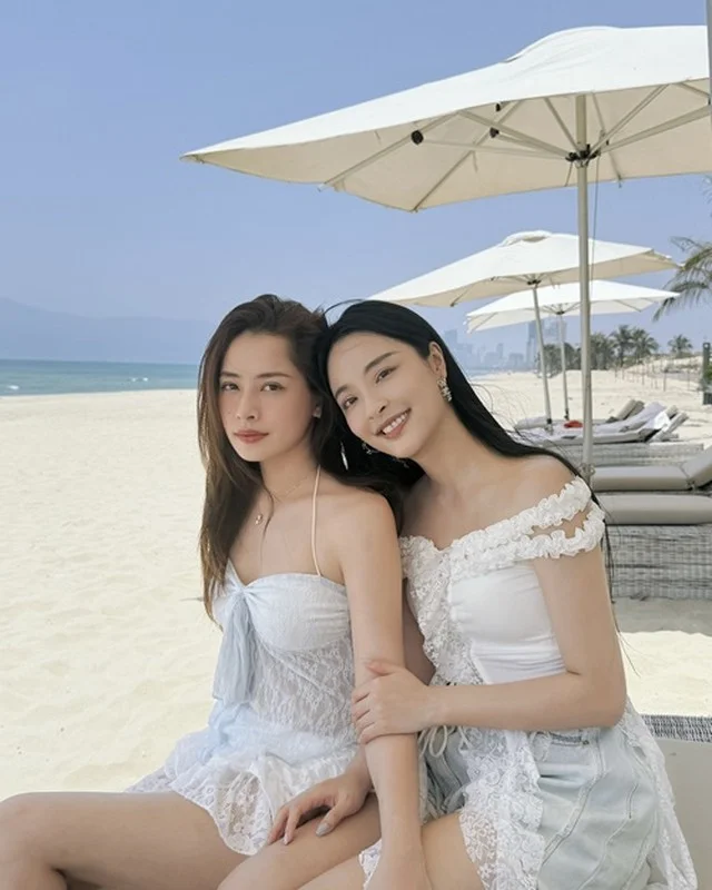 Chi Pu Stuns in Beach Photoshoot with Chinese Celebrities: A Fusion of Style and Beauty