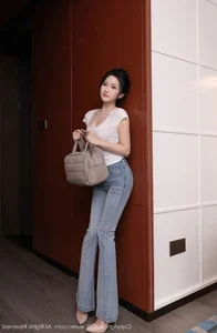 Elegant Fashion Portraiture of Yu Zi Jiang Fish: XiuRen No.10858 High-Definition Photography Collection - image 16