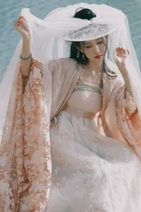 Emotional Storytelling in YiTuYu Art Language Vol.7275: Xiao Bei Ke Qing - image 8