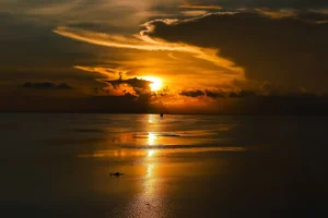 Savoring the Sunrise at Hung Yen’s Magical 'Infinity Sea' Mirror - image 6