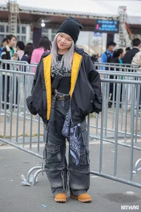 Concert Fashion Trends: Luxury Style and Gen Z Vibes at 'Anh Trai Say Hi' - image 11