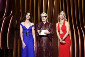 The Devil Wears Prada Cast Reunites at 2024 SAG Awards in Stunning Fashion - image 3