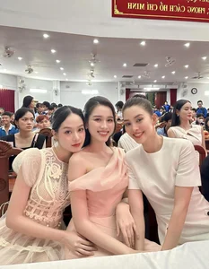 Chi Pu Viral in China as Bùi Lan Hương Discusses Love and Pressure - image 1
