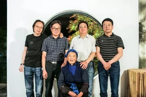 Inside the 700m2 Mansion Built by Four Brothers for Their Parents - image 4