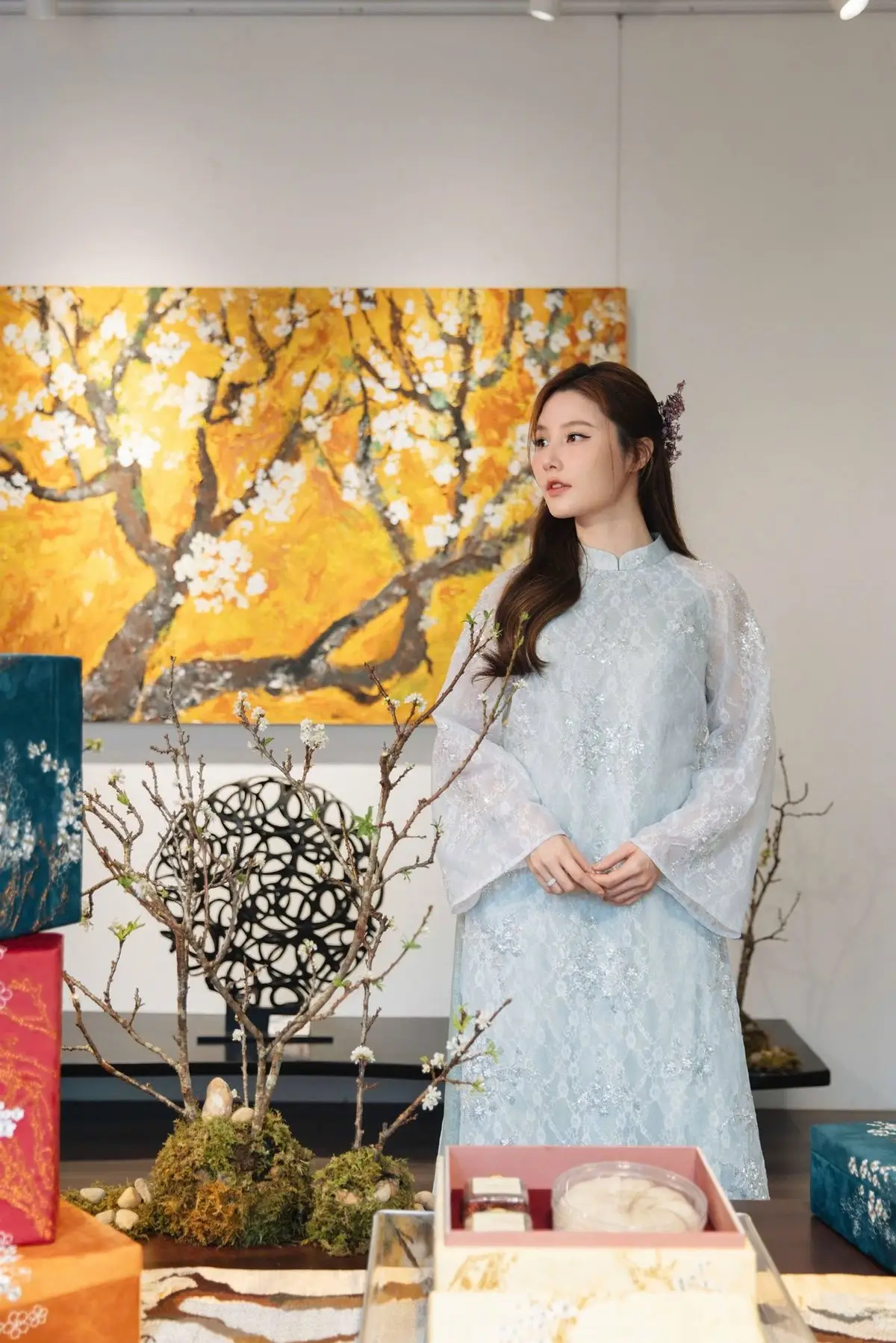 Diễm My 9x: Radiant Beauty & Admirable Post-Baby Figure
