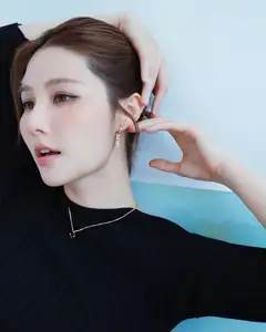 Diễm My 9x: Radiant Beauty & Admirable Post-Baby Figure - image 4