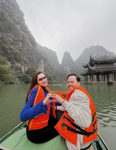 How Vietnamese Stars Celebrated Valentine's Day: A Romantic Recap - image 0
