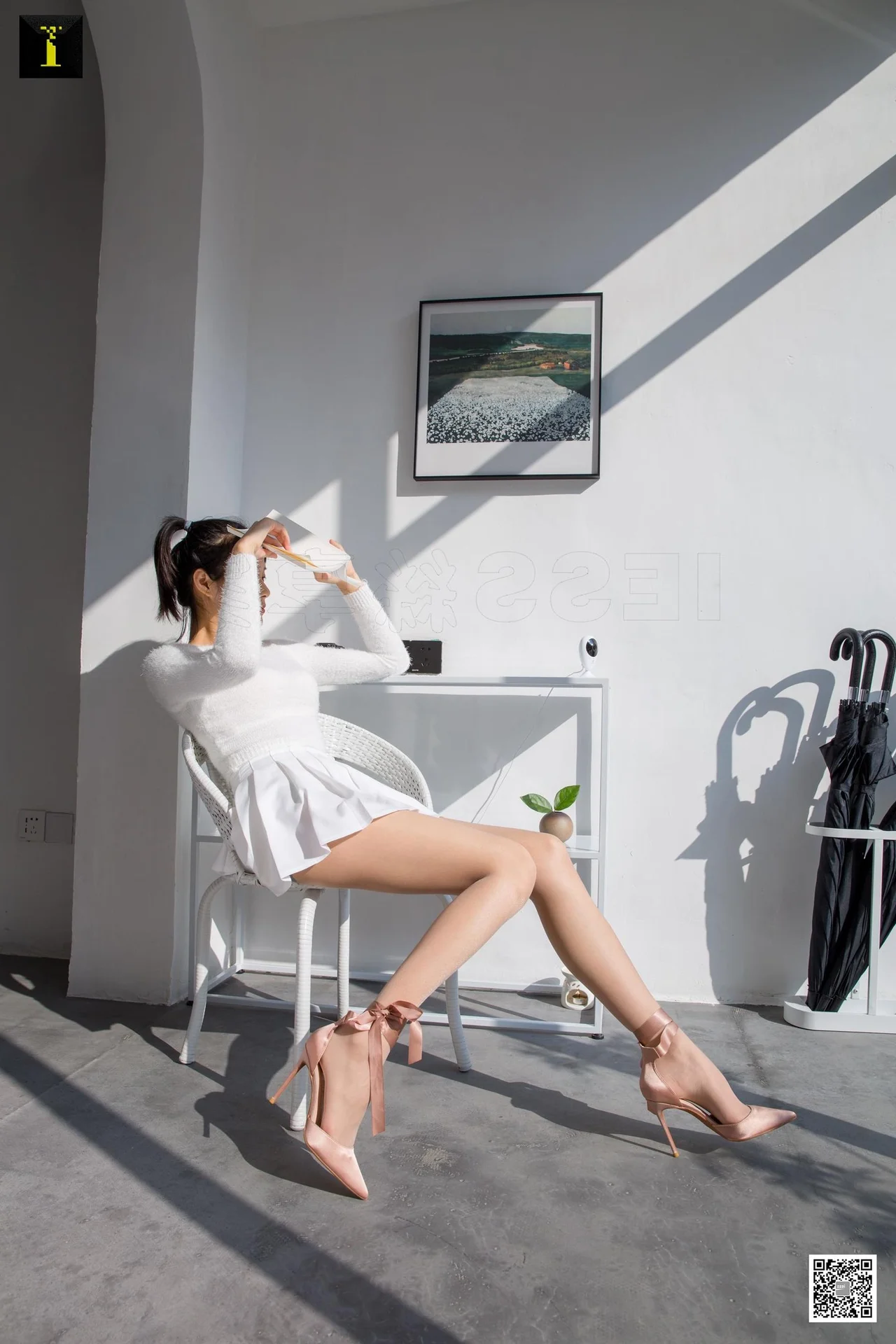 Fresh and Radiant: Xiao Xiao in IESS Sunshine Series