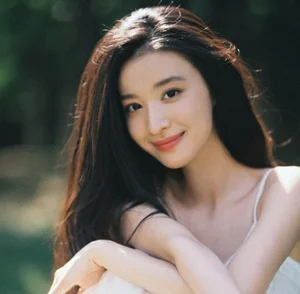 Beauty Secrets: The Affordable Vegetable Used by Liu Yifei's Lookalike for Radiant Skin - image 3