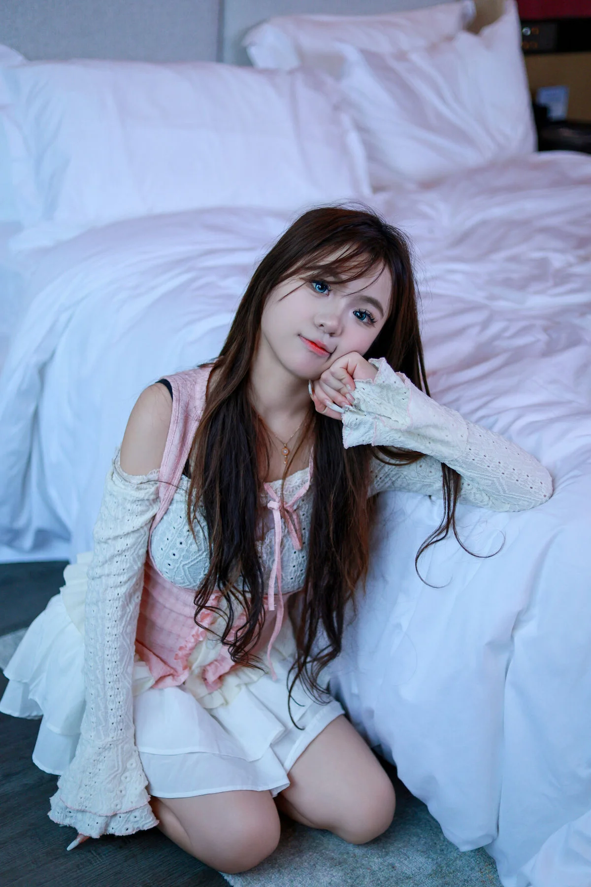 Elegant Asian Portrait Photography: YiTuYu Art Language Vol.9558 Featuring Xiao Meng