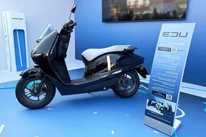 Honda UC3 Electric Motorcycle Launches in Vietnam with Impressive 120km Range - image 0