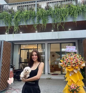 Vietnamese Celebrities Who Gifted Multi-Billion Houses to Their Parents - image 5