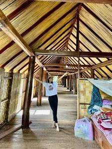 Vietnamese Celebrities Who Gifted Multi-Billion Houses to Their Parents - image 4