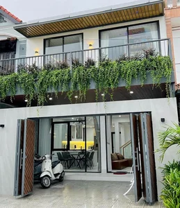 Vietnamese Celebrities Who Gifted Multi-Billion Houses to Their Parents - image 1