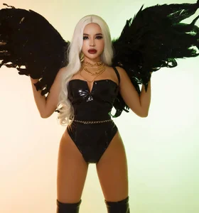 DJ Lan Bella: The Bold and Sultry Style of the Vietnamese-Australian Star - image 0