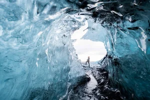 Exploring the Surreal Beauty of the World's Most Stunning Ice Caves - image 14