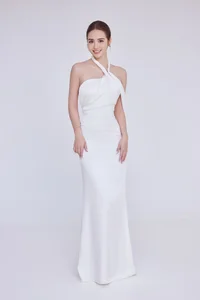 Actress Huyen Lizzie Radiates Elegance and Slim Figure at Exclusive John Kim Event - image 6