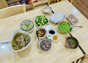 Pregnant Sao Mai Diem Hen Champion Shares Colorful, Nutritious Meals for Her Son - image 10