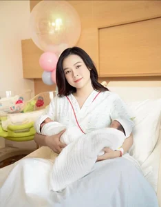 Inside Sam’s Luxurious $400,000 Villa: A Glimpse into the Elegant Life of the Famous Vietnamese Actress - image 2