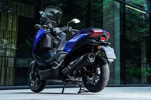 2026 Yamaha XMAX ABS: The Ultimate Maxiscooter Upgrade for Urban Commuters - image 0