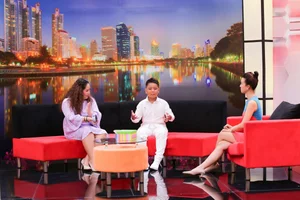 MC Hoàng Oanh Amazed by 12-Year-Old Trilingual Son of Famous Actress - image 4