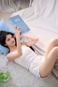 YiTuYu Art Language Vol.7643: Capturing the Ethereal Beauty of Duo Mi - image 1