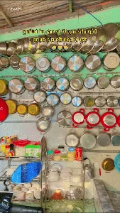 Mekong Delta Food Displays: A Kitchenware Store Illusion - image 4