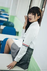 Elegant Campus Fashion: Ruoying’s Sophisticated Urban Style at the University of Science and Technology Beijing (USTB) with Chic Black Stockings - image 4