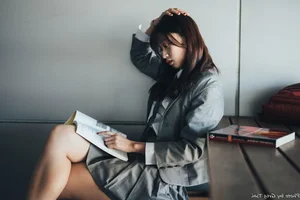 Elegant Campus Fashion: Ruoying’s Sophisticated Urban Style at the University of Science and Technology Beijing (USTB) with Chic Black Stockings - image 46