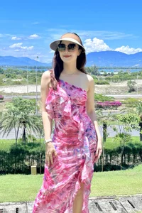 Hong Diem Showcases Ageless Grace and Sophistication in a Stunning Sheer Gown - image 7