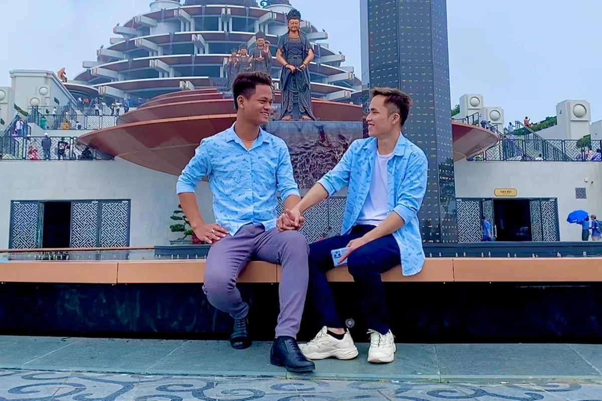 Love Finds a Way: A Touching Wedding for a Same-Sex Couple in Nghe An