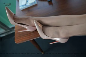 IESS Dan Si 012 Featuring Lucy: High Heels and Silk Stockings Elegance - image 5
