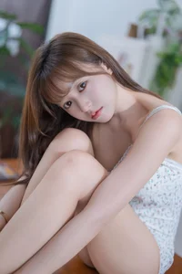 YiTuYu Art Language Vol.10315 Xiao Yi: Captivating 44-Photo Portrait Series for Art Enthusiasts - image 29