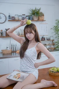 YiTuYu Art Language Vol.10315 Xiao Yi: Captivating 44-Photo Portrait Series for Art Enthusiasts - image 35