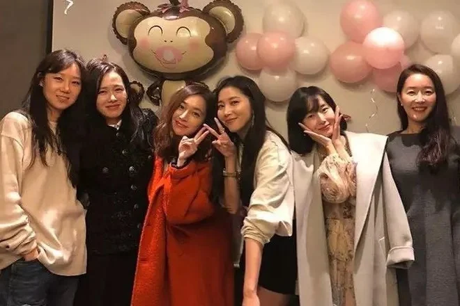 Uhm Ji Won Reveals Bill-Splitting Rules of Son Ye Jin’s Celebrity Squad