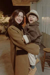Hoa Minzy’s Graceful Approach to Co-Parenting and Honesty with Her Son Bo - image 2
