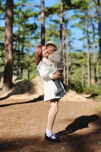 Hoa Minzy’s Graceful Approach to Co-Parenting and Honesty with Her Son Bo - image 5