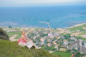 Discover Ly Son Island: Vietnam's Volcanic Paradise Beautiful as the Maldives - image 3