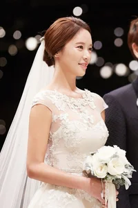 Hwang Jung Eum: A Career of Gold and a Personal Life Filled with Heartbreak - image 5