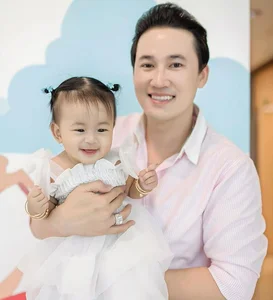 Inside the Beautiful Family Life of LGBTQ+ Couple Thanh Doan and Ha Tri Quang - image 1
