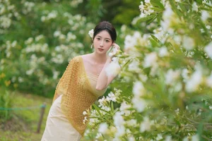 YiTuYu Art Language Vol.4967: Featuring the Elegant Mian Mian Photography Collection - image 32