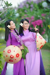 Discover the Dreamy Purple Crape Myrtle Road in Vinh Long Vietnam - image 3