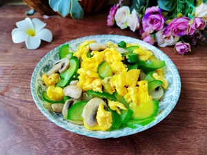 3 Summer Foods for a Healthy Gut and Glowing Skin - image 1