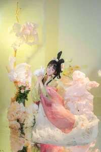 Timeless Beauty and Artistry: Shi Yi in YiTuYu Vol.7650 Collection - image 22
